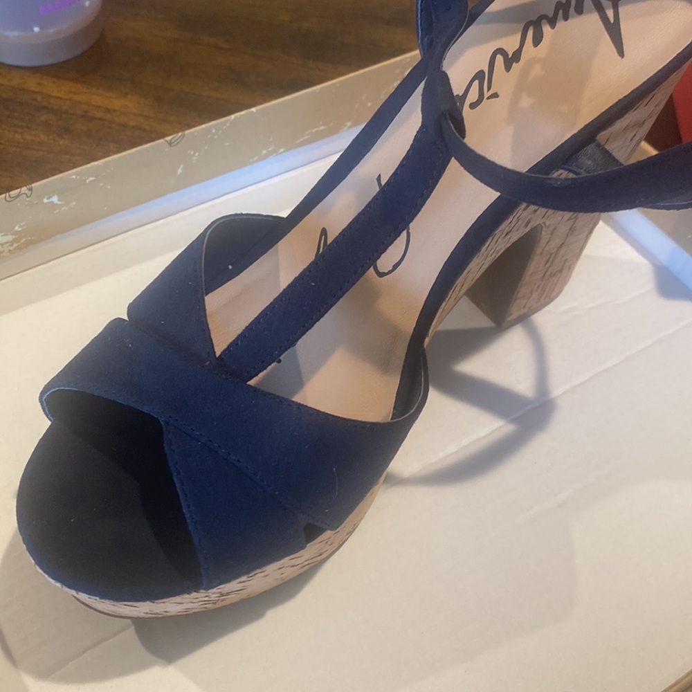 American Rag navy cork heels. Size 9.5. - Picture 9 of 9